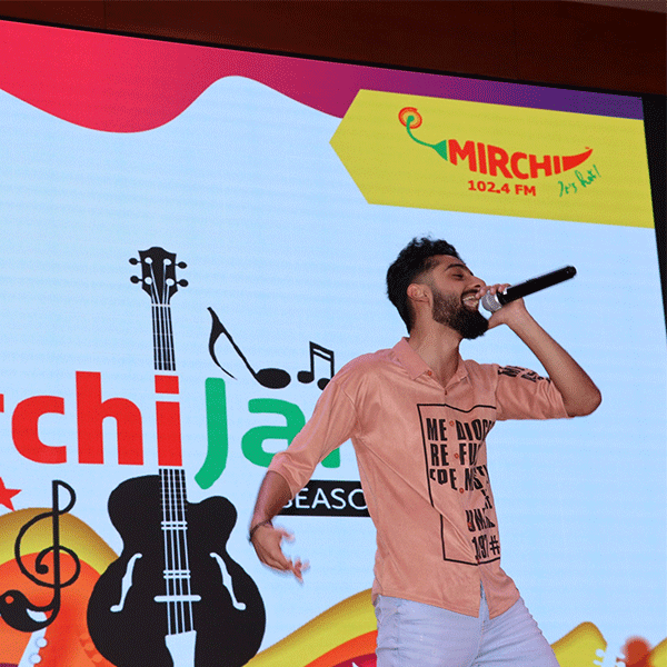 DMU created its unique constellation of stars today in association with the Mirchi UAE & LC Waikiki GCC.